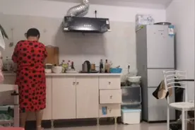 远嫁菇凉儿，结婚三年流产两次，娘家妈妈赶过来再次照顾小月子视频封面