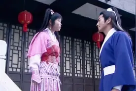 小伙不满包大人的迂腐，竟愤然离去执意杀人，连展昭都被其嘲讽视频封面