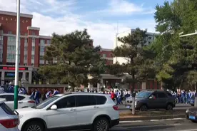 今天，长春市高一高二开学了。