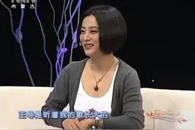 当年的李玲玉吸金力有多强当说出一个数字后,主持人都震惊了！视频封面