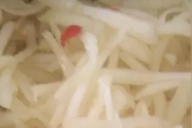 雄哥教你传统做法凉拌菜头，看过的都说有食欲，关键点你得看仔细视频封面