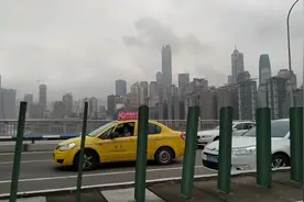 带领大家看看重庆最堵大桥，欣赏渝中半岛景色。