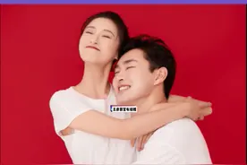 #王彦霖结婚 #王彦霖 晒出结婚证宣布结婚，从大学恋爱到步入婚姻的殿堂，也太令人羡慕了。视频封面