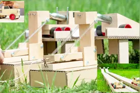 牛人自制两辆二氧化碳驱动车，那辆车跑的更快，结果小哥淘汰了它视频封面