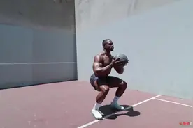 [SIMEONPANDA]30个药球练习动作(从初学者到高级)视频封面