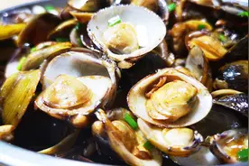 农村野生河蚬这样炒非常好吃，教程非常简单，味道鲜香美味