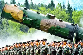 中国“核地堡”工程有多猛？由6万部队修建，可储备150枚战备导弹