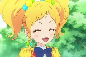 莉莉安设计超级讲究的蕾丝洋装，梦梦自愧不如