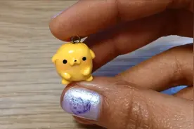 DIY用橡皮泥手工制作一个皮卡丘挂件，这萌萌的样子太可爱了吧