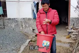 复合后一家三口幸福的生活，走哪都带着我们，男人就是不能惯视频封面