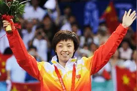 女乒大魔王张怡宁，退役后能拿多少退休金？答案让人心酸了视频封面