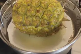 菠萝糯米饭，酸酸甜甜，夏天的味道，清甜又软绵，简单易学！视频封面