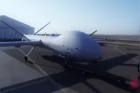 以色列中型多用途无人机Hermes 900 Kochav，飞行员好似打游戏视频封面