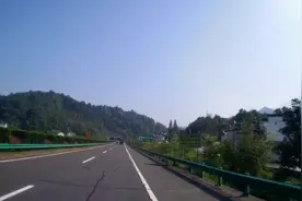 摩旅G3京台高速黄山段之三黄隧道（黄狮岭、黄榜岭、黄帝源）视频封面