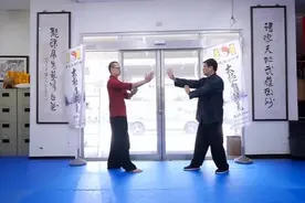 黄正斌师父示范 ，鸣鹤拳-八步连运用视频封面