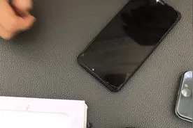 华为手机贴膜，5分钟贴好，手机外观清洗的干干净净。20元到手