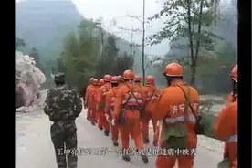 十年：济宁消防记录一个消防员抗震救灾的十年，致敬消防员 上篇视频封面