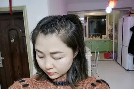 短刘海这样扎起来，减龄又利落