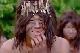 舜把象发配到蛮荒之地教化他，谁知刚到，老婆和食物就被野人抢走