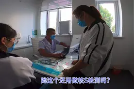 女儿在学校突然发高烧！37.9度。我跟媳妇儿一起带她来医院检查视频封面