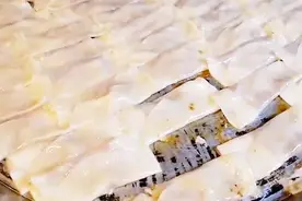 打卡夜市｜在平底锅上跳舞的锅贴王视频封面