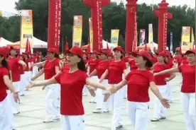 乌兰图雅助力内蒙古健身广场舞展演《草原儿女心向党》千人共舞视频封面