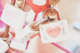 网红情侣软件称打卡1年给1000元，最后为了不给钱使出各种手段！视频封面