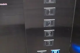 没有假期的程序员，周末也照常上班