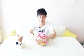 一个人嘴里能塞下多少块大大泡泡糖呢？腮帮子感觉都快掉了！