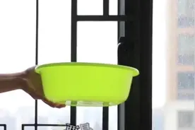 屋里闷热不通风？教你几个方法，温度立马下降，一起看看吧视频封面