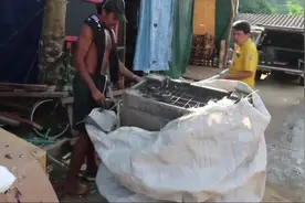 洗衣机发出诡异怪声！一打开竟拉出3米手臂粗巨蟒视频封面