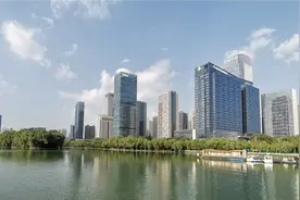 实拍长三角大城市合肥市中心，合肥最繁华的地方，房价高得惊人视频封面