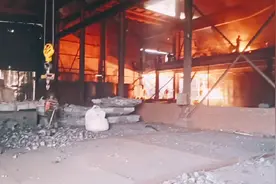 上班好几年的地方，看看工业金属硅是怎么练成的视频封面