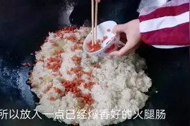 糯米不仅暖胃还有收涩的作用，常吃焖的糯米饭对尿频自汗的人有益