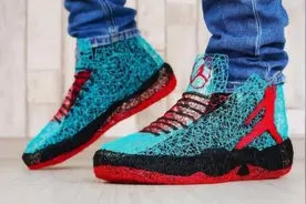 3D打印笔画的Nike能穿吗？上脚的瞬间，网友：最靓的仔！视频封面