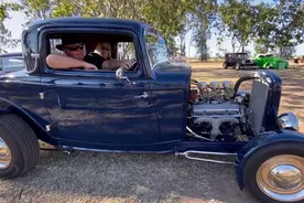 为何澳洲老爷车能上路？随松鼠参加古董车集会，看他们跑起来多帅