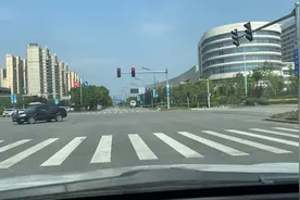 一家三口逛看与上海接轨的慈溪杭州湾新区，曾经荒无人烟鸟不拉屎视频封面