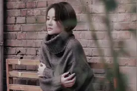 抖音爆火歌曲《那个女孩》原唱完整版mv，唱得好扎心听完不许哭！