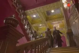 听说这就是十亿的步伐，话说有钱了，走路都不一样了！视频封面