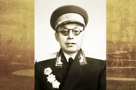 出身少林的开国中将，一招“朱砂掌”技惊四座，晚年写出武术秘籍视频封面