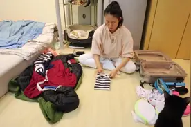 口袋式折衣法如何在行李箱或者登机箱收纳更多的衣服？