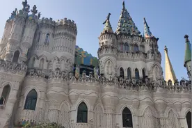 重庆华生园梦幻城堡，真是美女小孩玩耍的好地方，门票只要30元。