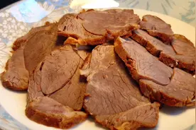 厨师长教你酱牛肉的家常做法，步骤详细，酱香味浓下酒又下饭视频封面
