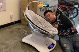 开箱2000元淘宝，网红全自动哄娃神器，真的能解放双手，看娃吗?