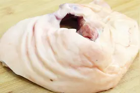肘子最好吃的做法，一口米饭一口肉真过瘾，软烂鲜香一点不油腻