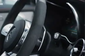 2020款奔驰AMG GLC 43 轿跑SUV，不负AMG之名视频封面