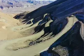 新疆盘龙公路608个弯，走了这路，其他的各种拐各种弯都弱爆了视频封面