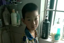 儿子轻松背诵圆周率后面50位数字，