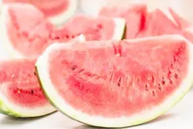 月经期可以吃西瓜吗？医生提醒：最好这样处理后再吃！