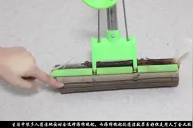 海绵拖把上撒一把，不管多脏多硬，立马干净又柔软，好方法赶紧学视频封面